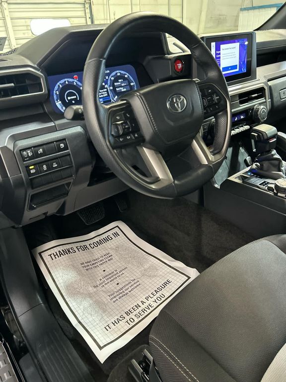 صورة 4 لـ 2025 Toyota 4RUNNER TRD OFF ROAD PREMIUM