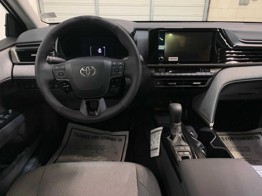 TOYOTA CAMRY - 4