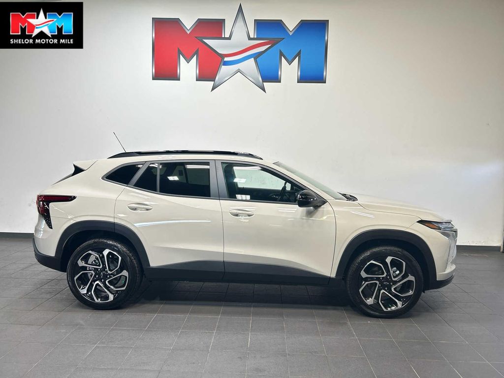 New 2026 Chevrolet Trax FWD 2RS