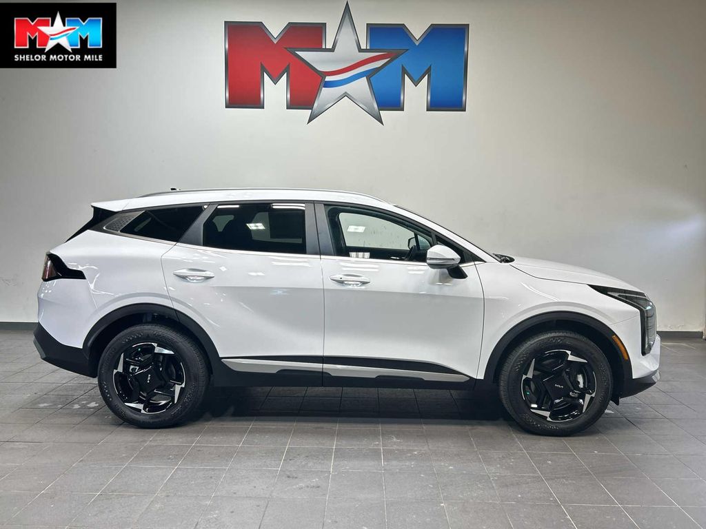 New 2026 Kia Sportage EX