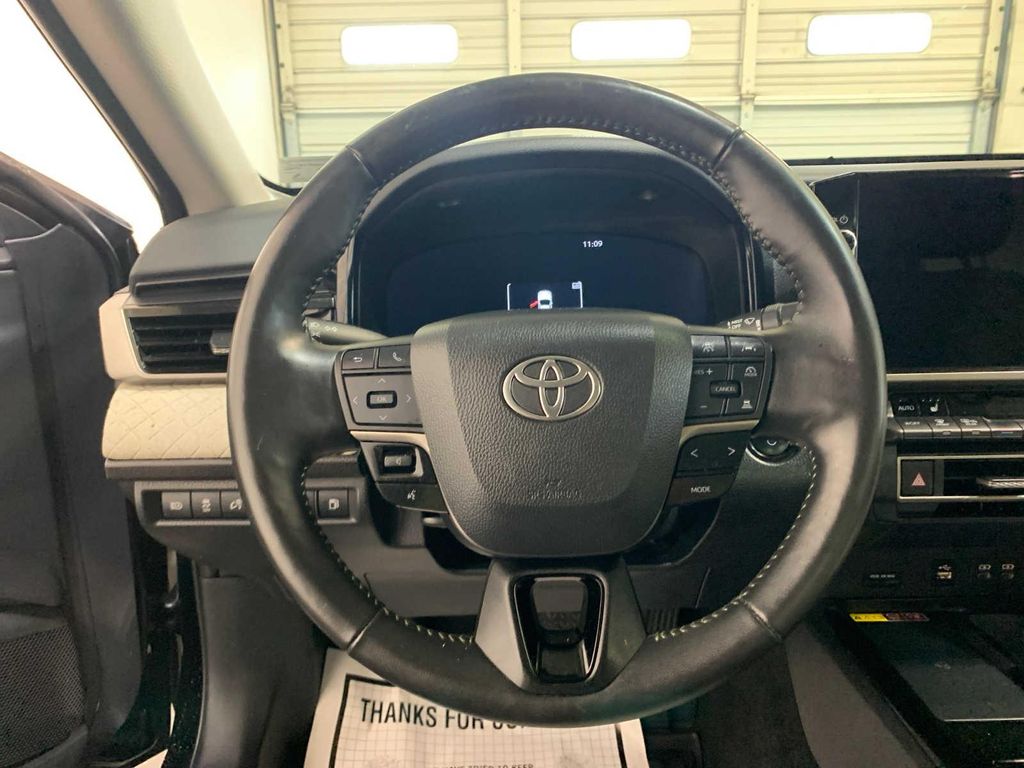 TOYOTA CAMRY - 8