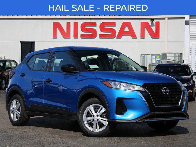 New 2025 Nissan Kicks S