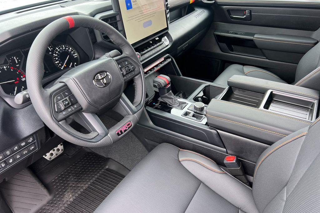 TOYOTA TUNDRA - 10