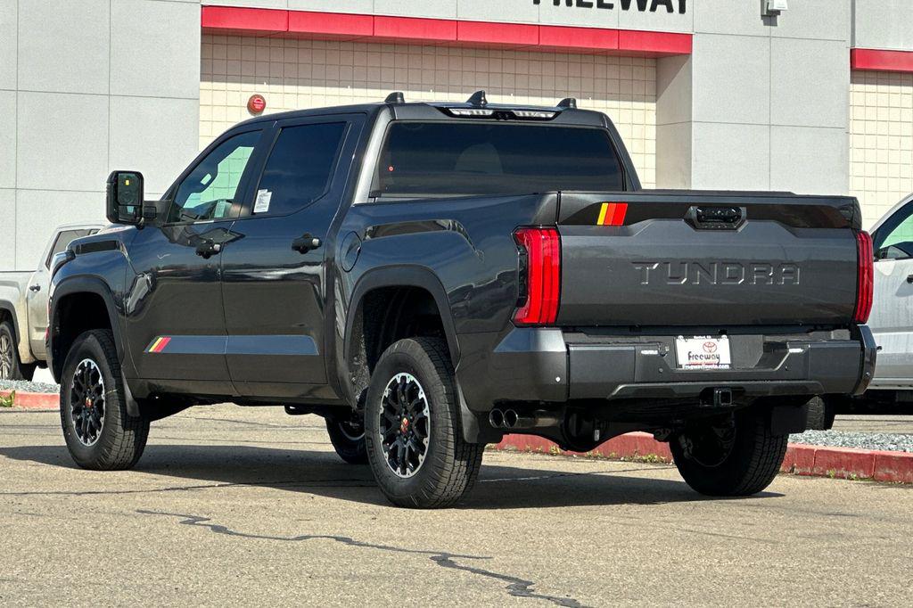 TOYOTA TUNDRA - 6