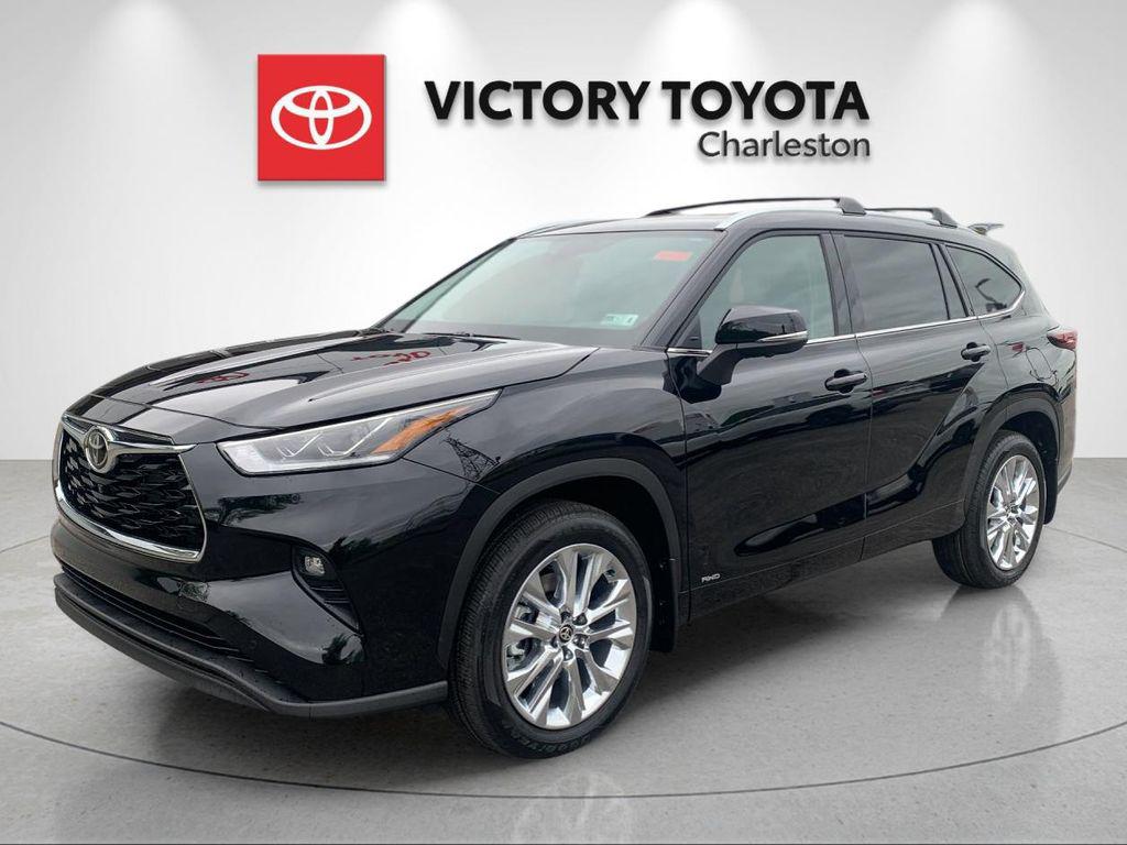 New 2026 Toyota Highlander Hybrid Limited
