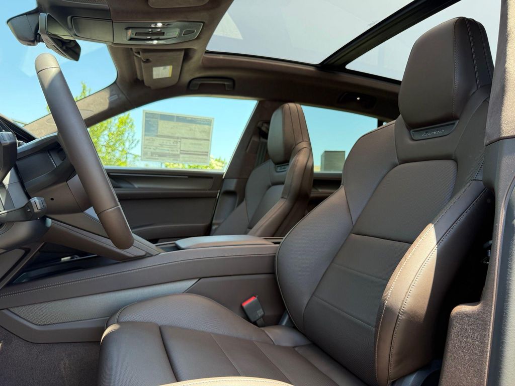 صورة 5 لـ 2026 Porsche CAYENNE TURBO