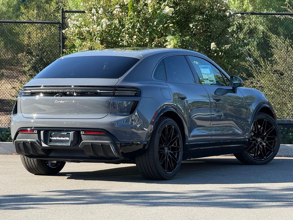 صورة مصغرة 7 لـ 2026 Porsche MACAN MACAN ELECTRIC TURBO