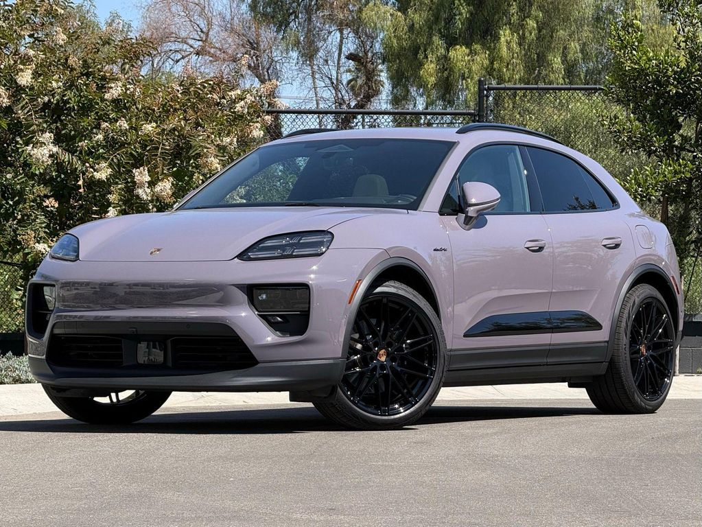 New 2026 Porsche Macan Macan Electric 4
