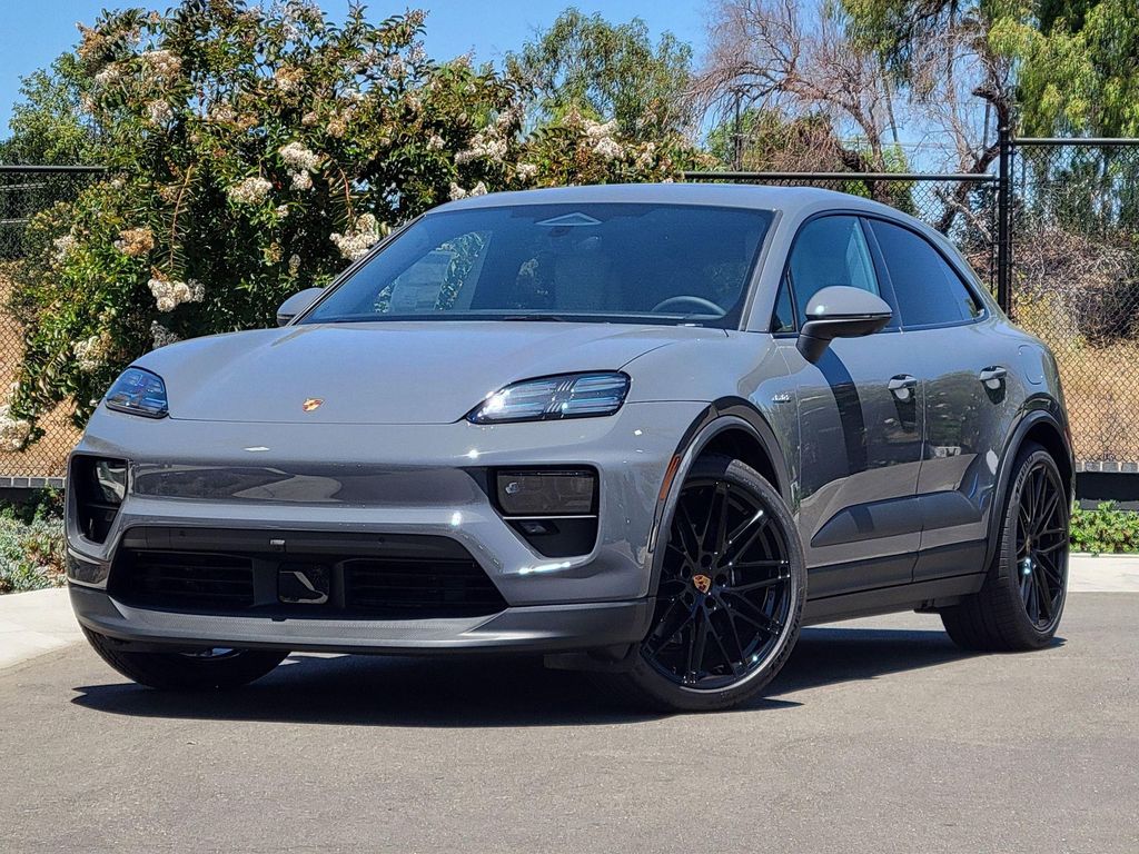 New 2026 Porsche Macan Macan Electric 4