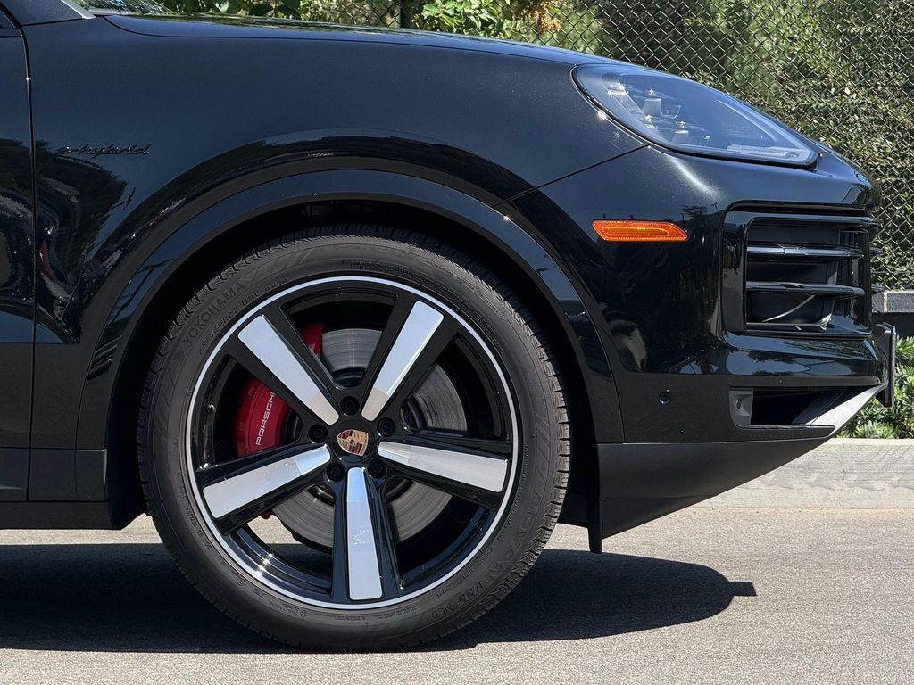 2025 Porsche CAYENNE CAYENNE S E-HYBRID — миниатюра 12