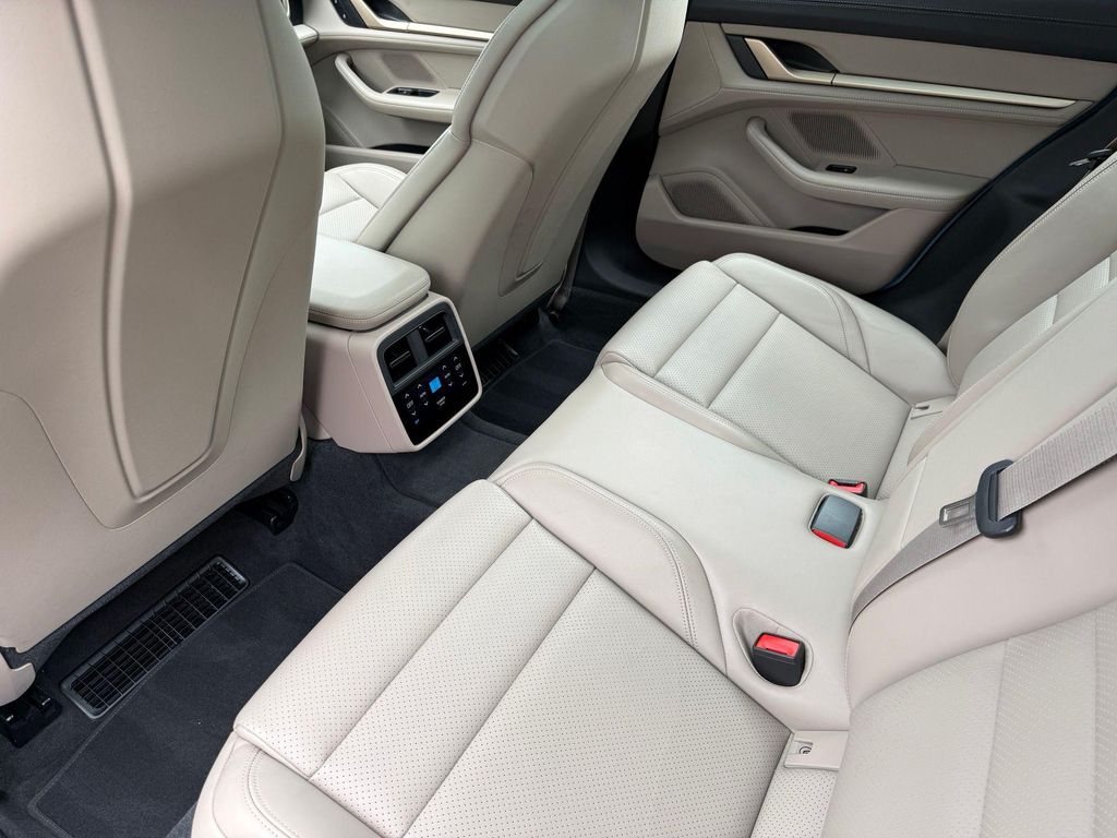 2023 Porsche TAYCAN 缩略图 30