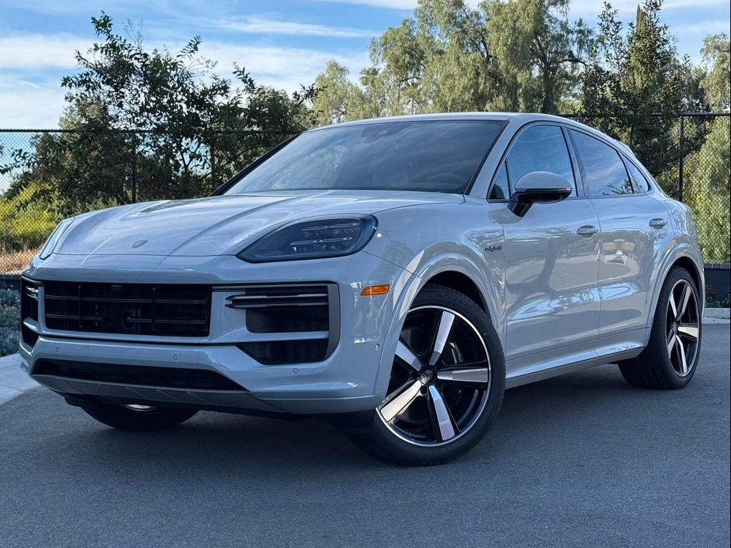 New 2026 Porsche Cayenne Cayenne Turbo E-Hybrid