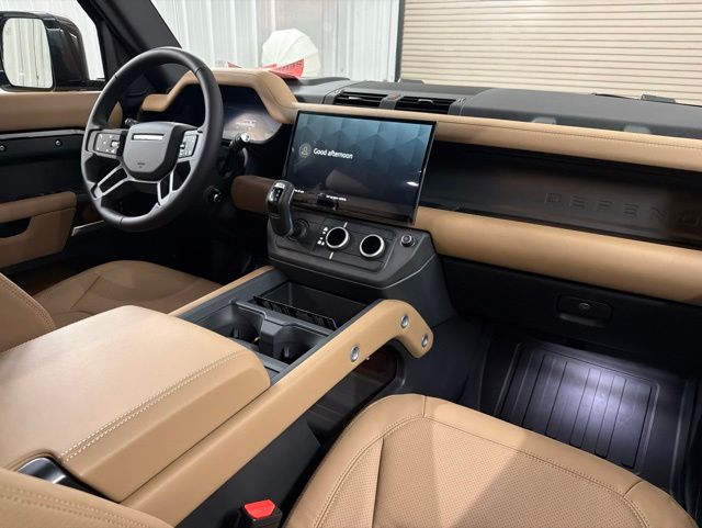 صورة مصغرة 22 لـ 2026 LAND Rover DEFENDER S