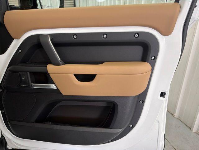 2026 LAND Rover DEFENDER S 缩略图 19