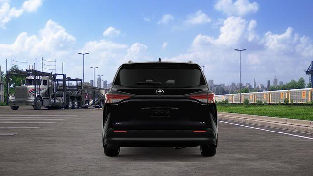 2026 TOYOTA SIENNA XLE photo 9