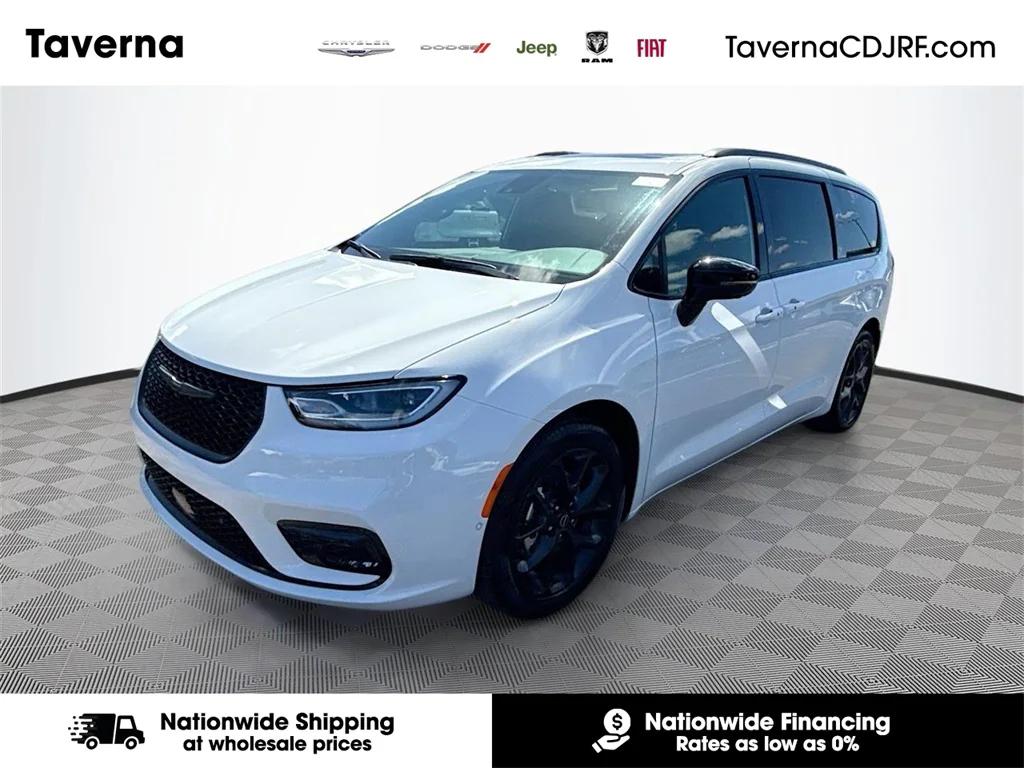 New 2026 Chrysler Pacifica Limited