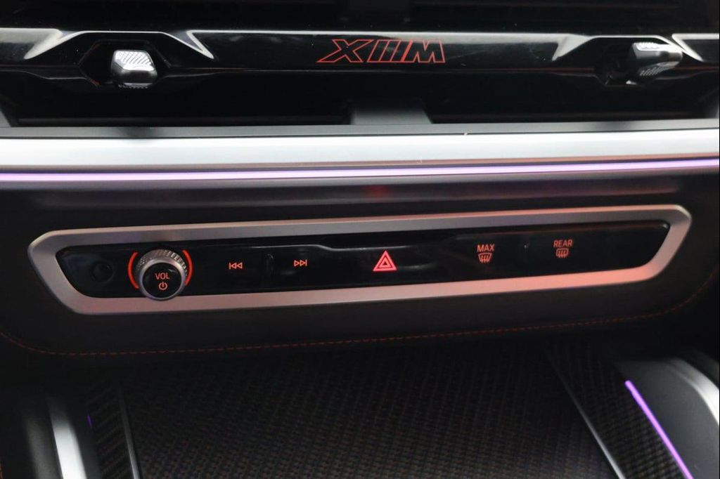 2024 BMW XM LABEL RED 缩略图 31