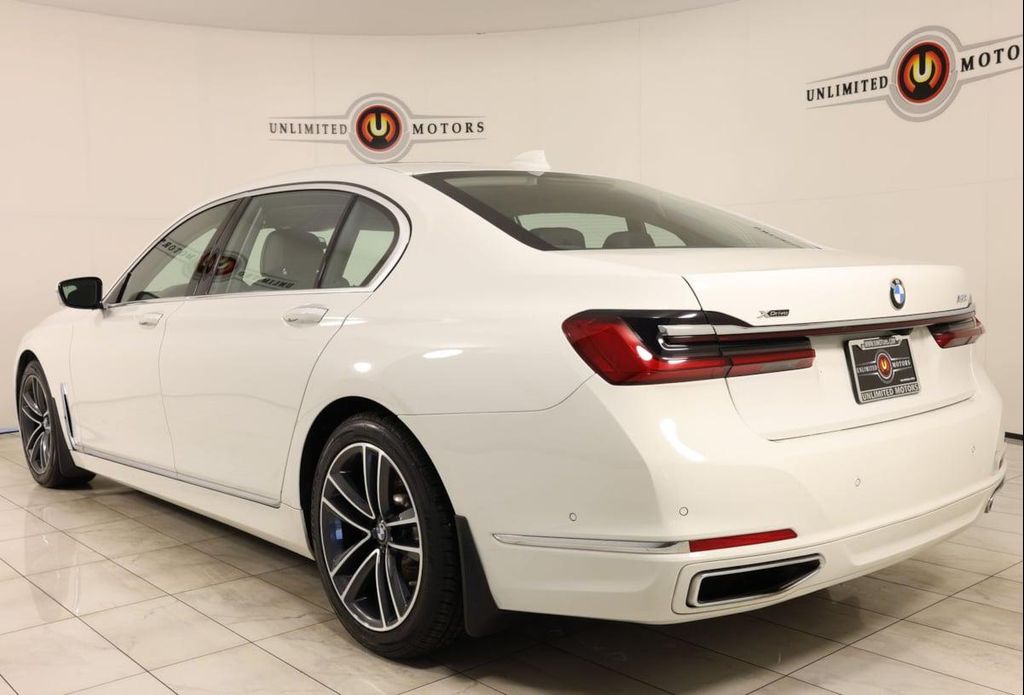صورة 4 لـ 2022 BMW 750 I XDRIVE