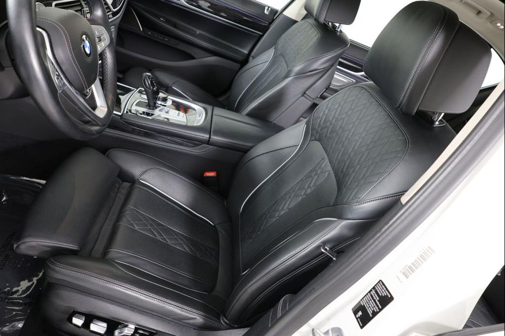 صورة 10 لـ 2022 BMW 750 I XDRIVE