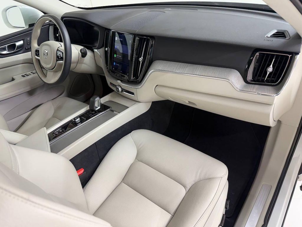 2023 Volvo XC60 B5 PLUS BRIGHT THEME AWD 4DR SUV 缩略图 36