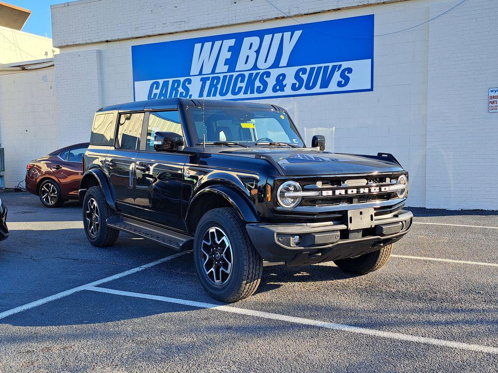 New 2025 Ford Bronco Outer Banks