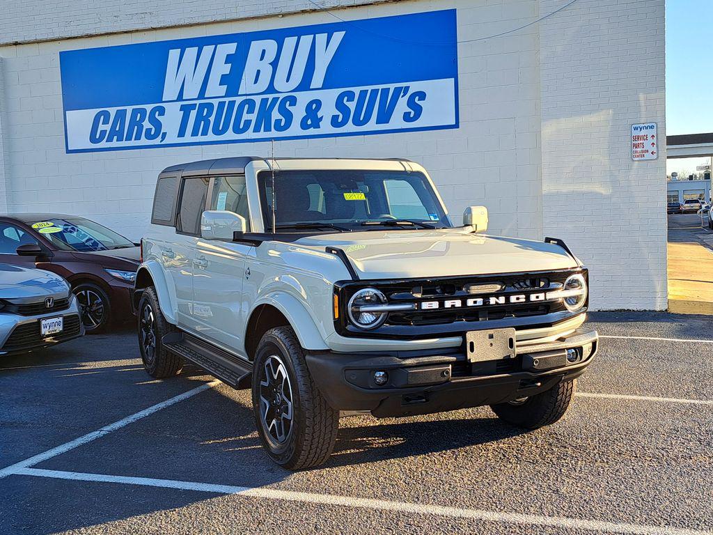 New 2025 Ford Bronco Outer Banks