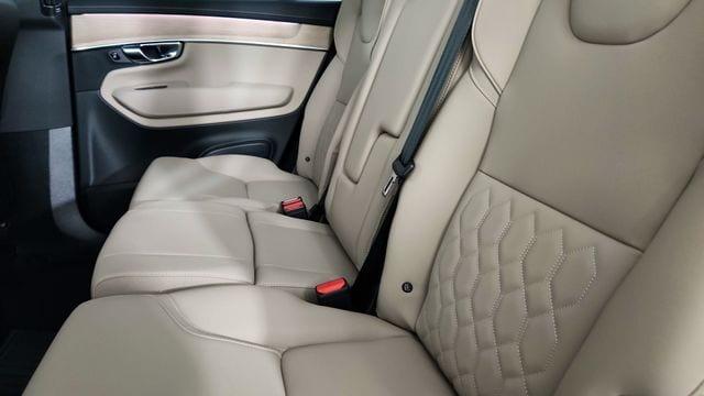 2026 Volvo XC90 PLUG-IN HYBRID T8 PLUS 7-SEATER — миниатюра 28