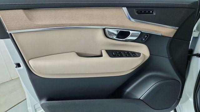 2026 Volvo XC90 PLUG-IN HYBRID T8 PLUS 7-SEATER — фото 9