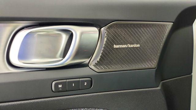 2026 Volvo XC40 B5 ULTRA BLACK EDITION 照片 11