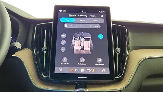 صورة مصغرة 21 لـ 2026 Volvo XC60 PLUG-IN HYBRID T8 PLUS