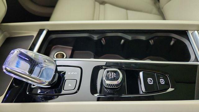 2026 Volvo XC60 B5 ULTRA 缩略图 16