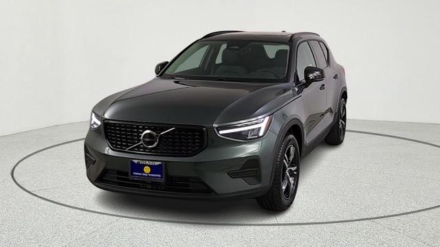 New 2026 Volvo XC40 B5 Core