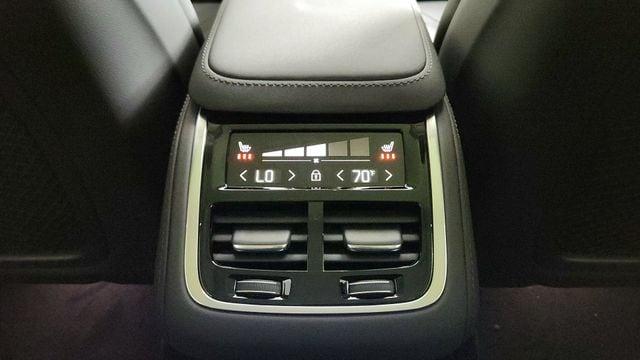 2026 Volvo XC90 B5 PLUS 7-SEATER — миниатюра 27