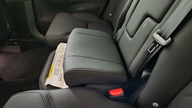 صورة مصغرة 32 لـ 2026 Volvo XC90 B5 PLUS 7-SEATER