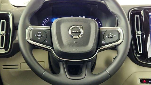 2026 Volvo XC40 B5 PLUS thumbnail 23