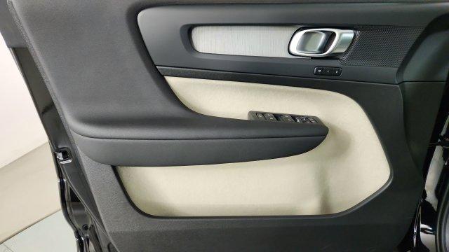 2026 Volvo XC40 B5 PLUS 照片 9