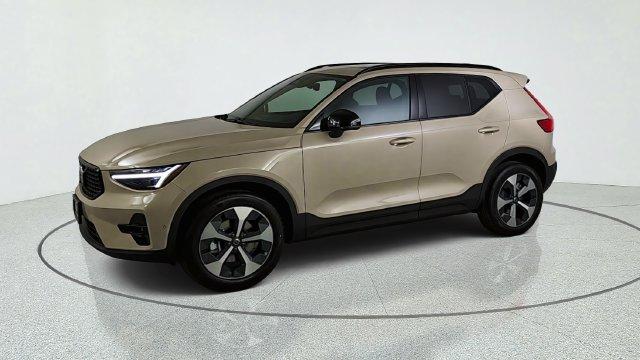 2026 Volvo XC40 B5 PLUS 照片 3