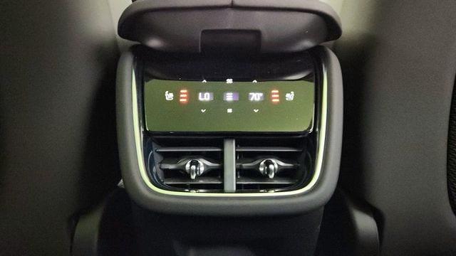 2026 Volvo EX90 TWIN MOTOR ULTRA — миниатюра 31
