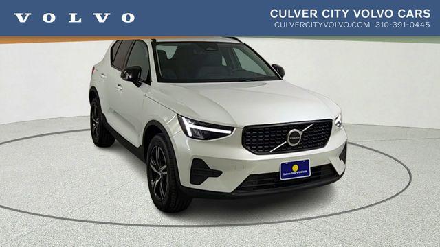 New 2026 Volvo XC40 B4 Core