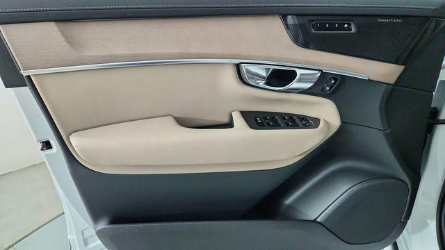 2026 Volvo XC90 PLUG-IN HYBRID T8 ULTRA DARK THEME 7-SEATER — фото 9