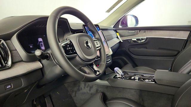 صورة 11 لـ 2026 Volvo XC90 B6 ULTRA DARK THEME 7-SEATER