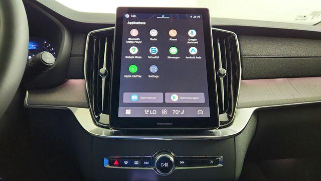 صورة 18 لـ 2026 Volvo XC90 B6 ULTRA DARK THEME 7-SEATER