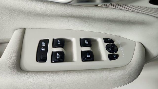 2026 Volvo XC90 B6 ULTRA 7-SEATER photo 10