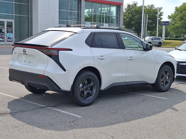 2026 Toyota BZ XLE PLUS — фото 4