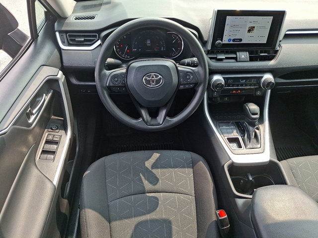 صورة مصغرة 13 لـ 2023 Toyota RAV4 XLE