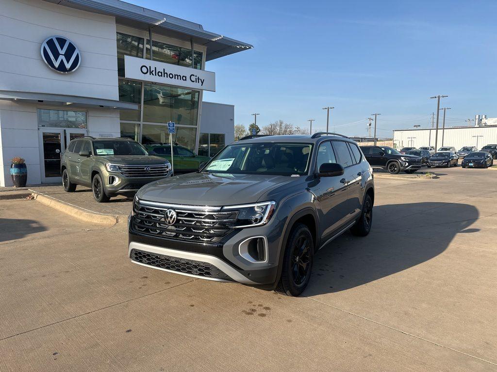 New 2026 Volkswagen Atlas 2.0T Peak Edition