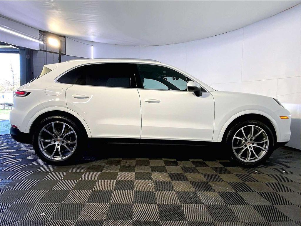 PORSCHE CAYENNE - 8