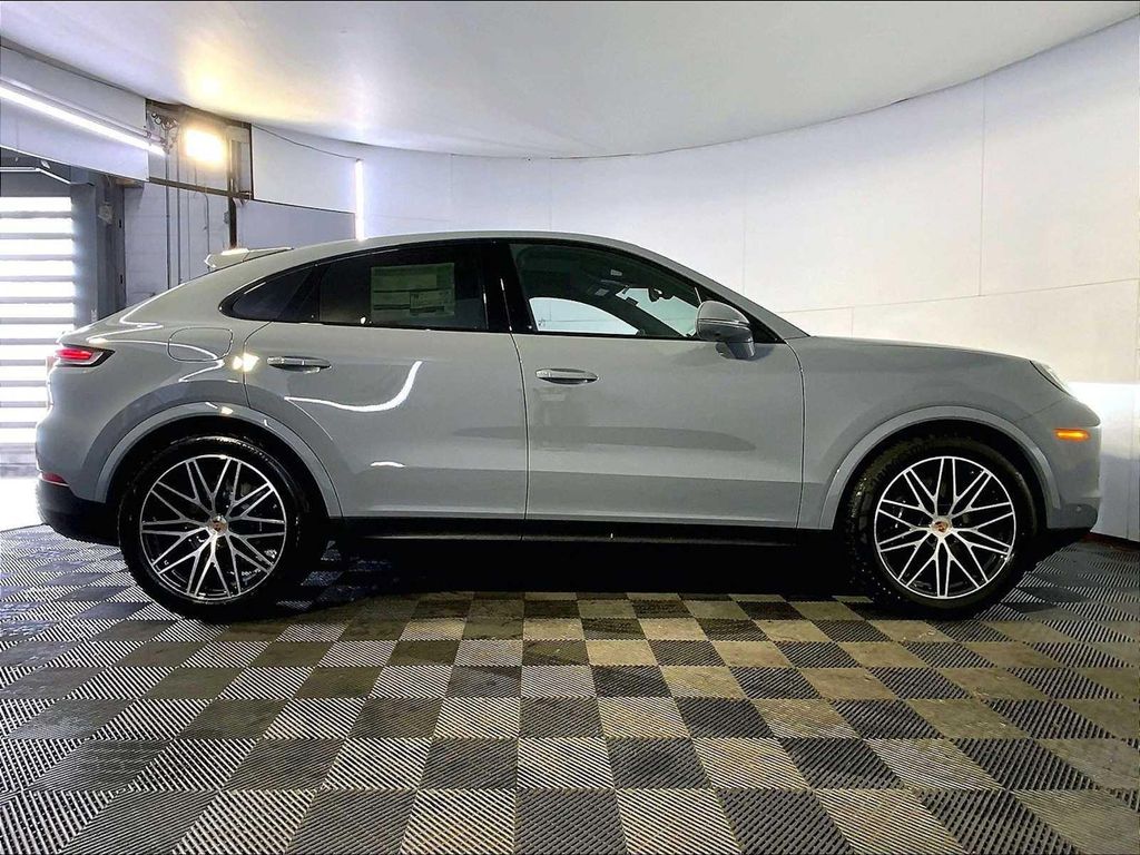 PORSCHE CAYENNE - 8