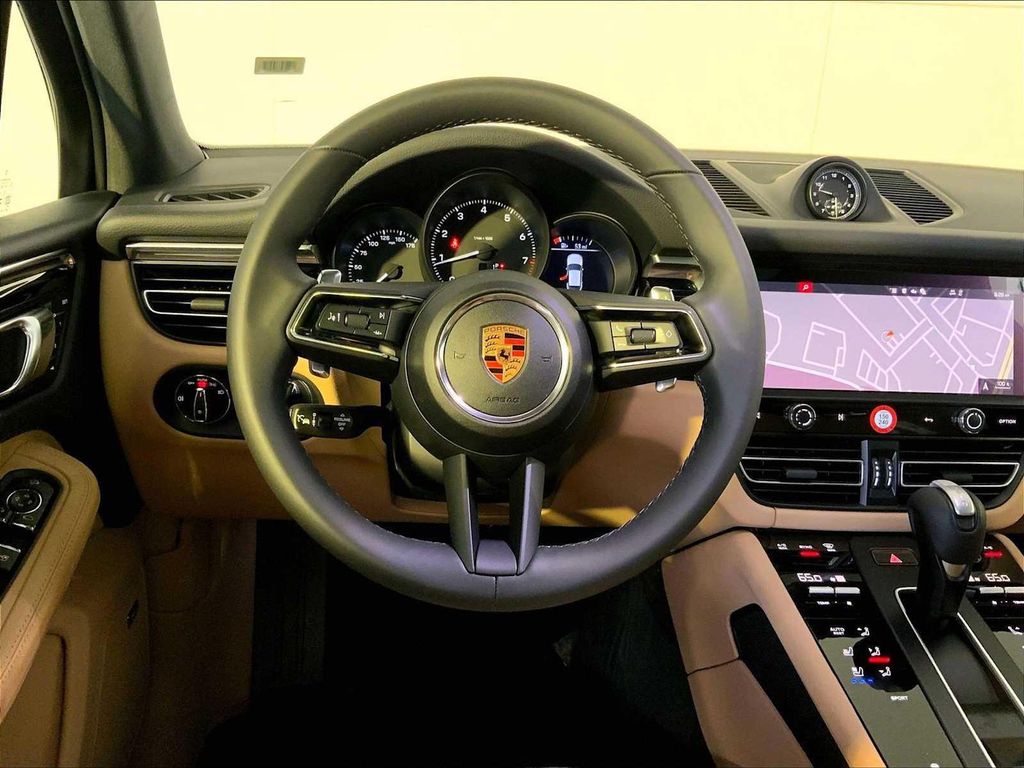 2026 Porsche MACAN — миниатюра 15