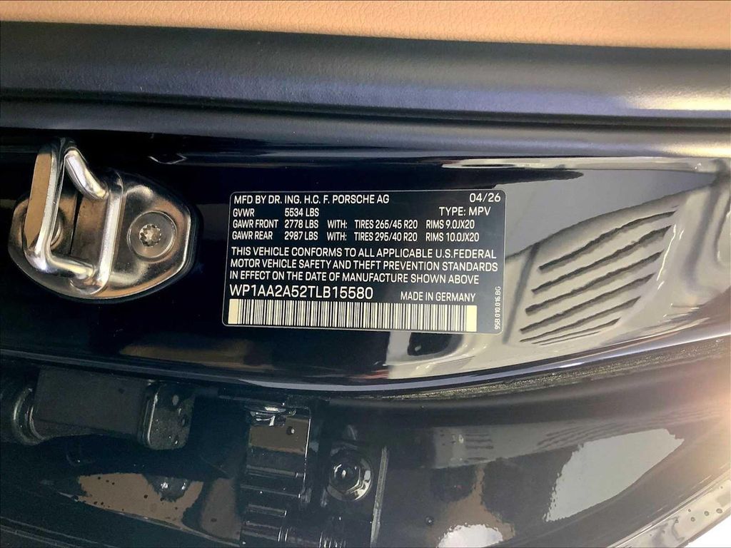 2026 Porsche MACAN — миниатюра 23